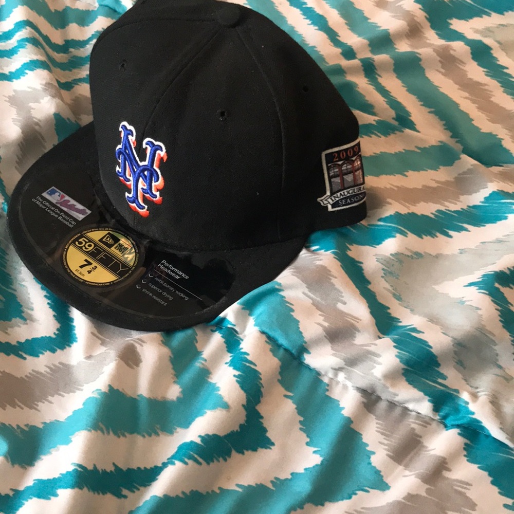 Official on the filed mets hat!!